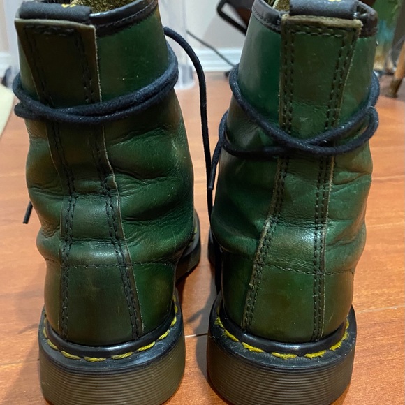 SOLD Vintage Doc Martens 8 Eyelet Green Boots England Sz 6 - Picture 11 of 12